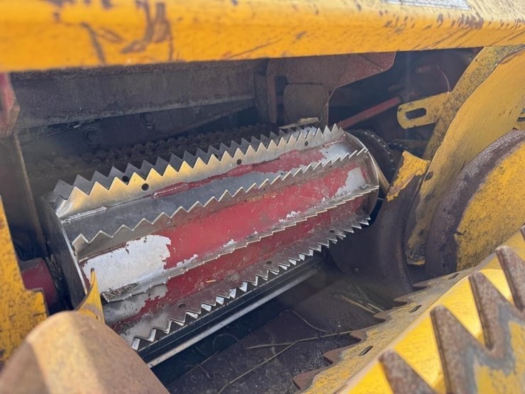 2015-case-ih-fhx300-image-14