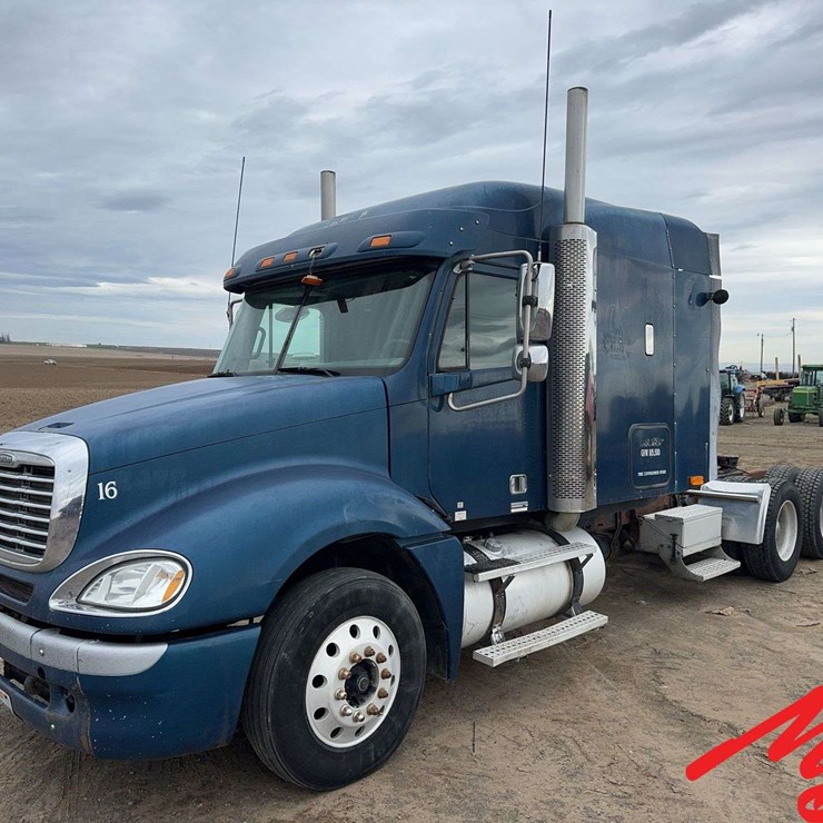 2005 FREIGHTLINER COLUMBIA 120