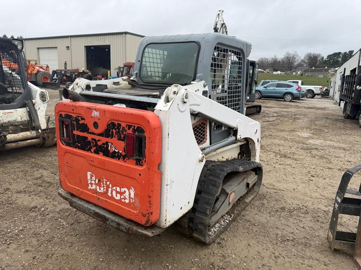 2016-bobcat-t450-image-4
