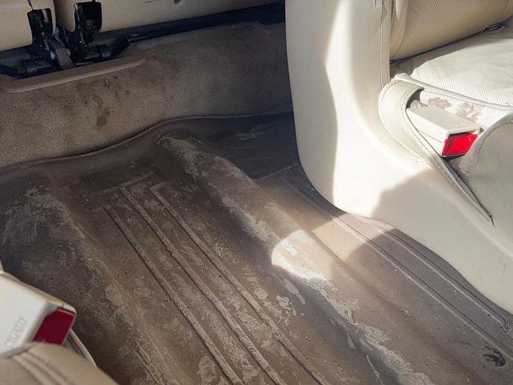 2008-cadillac-escalade-image-34