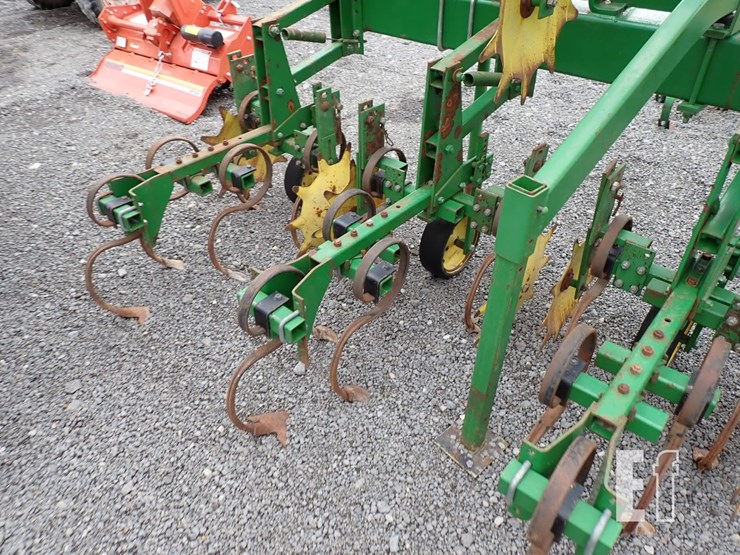 john-deere-845-image-4