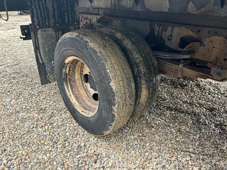 2007-gmc-w4-image-10