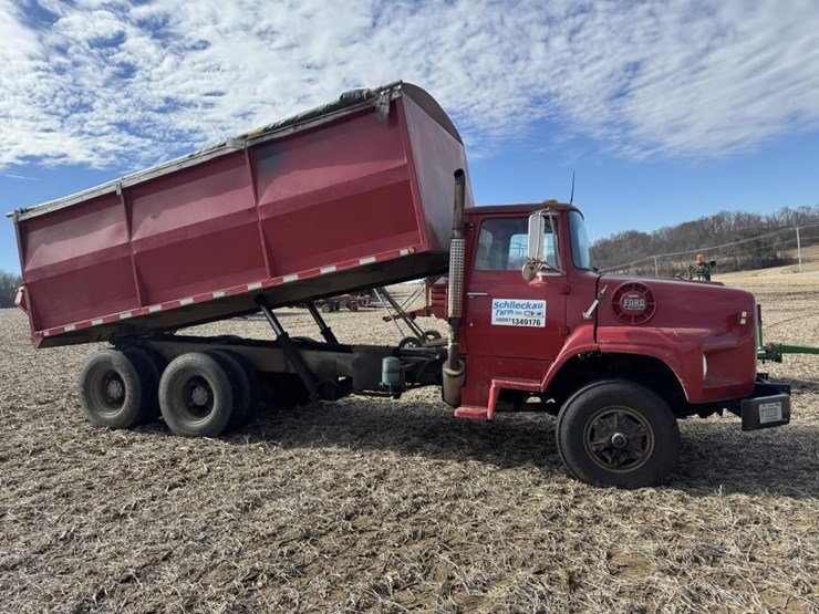 1980-ford-8000-image-6