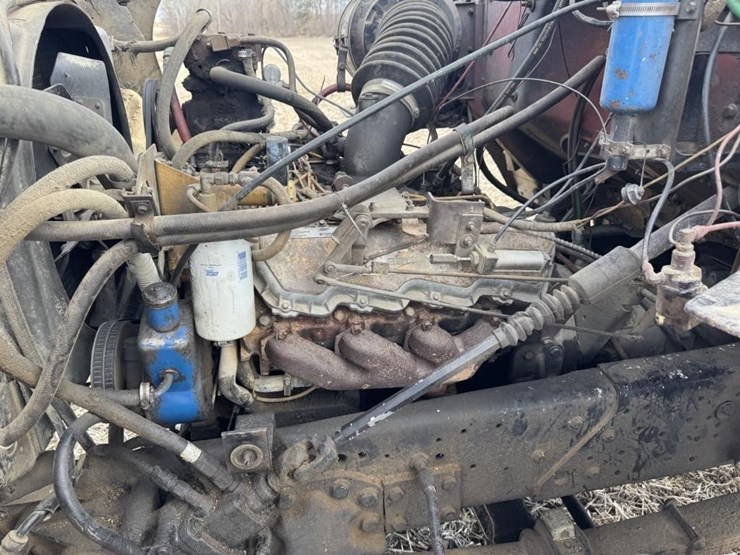 1980-ford-8000-image-24