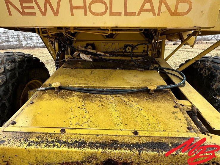 new-holland-70-image-11