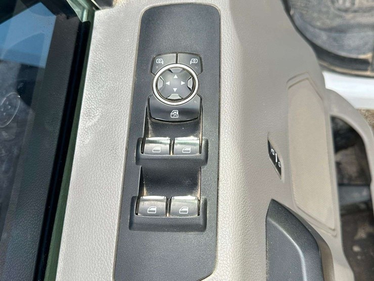 2019-ford-f250-xl-image-20