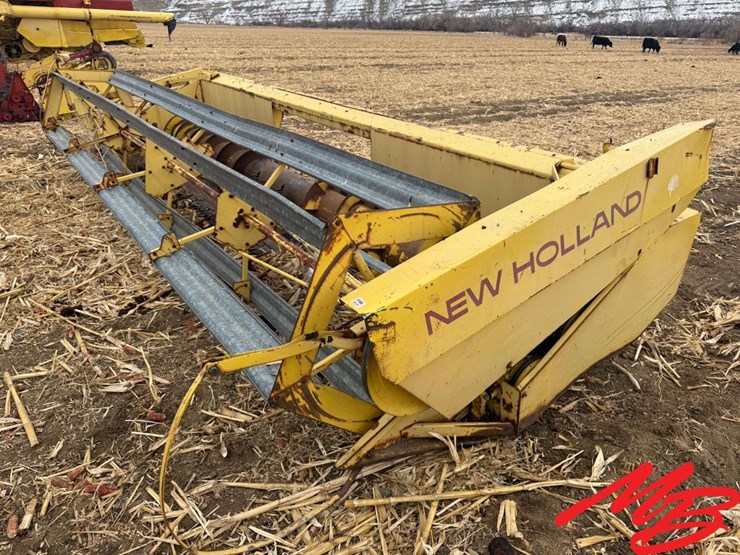 new-holland-960-image-1