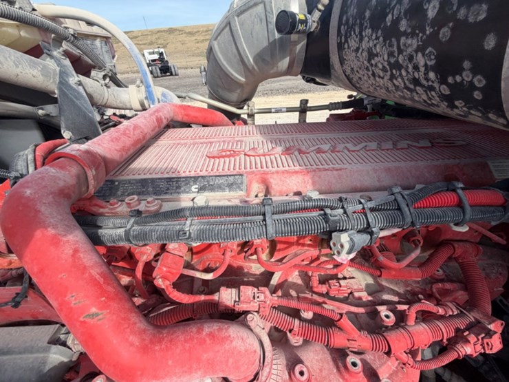 2021-peterbilt-367-image-14