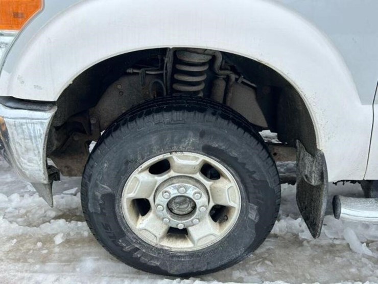 2011-ford-f350-image-77