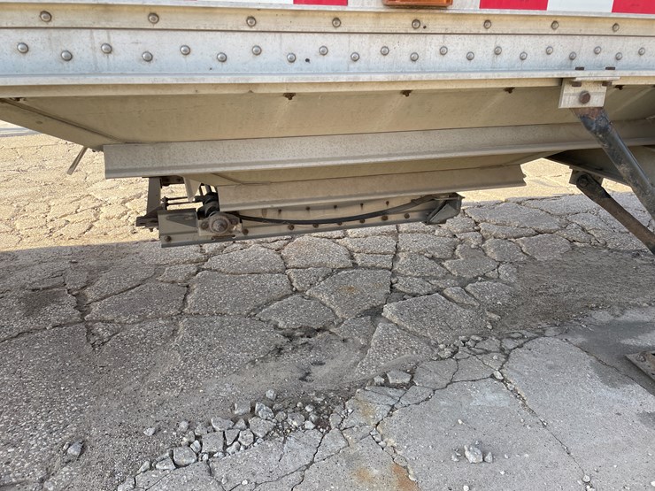 2011-wilson-hopper-bottom-image-17