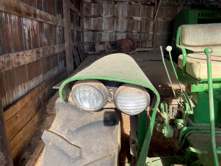 john-deere-630-image-25