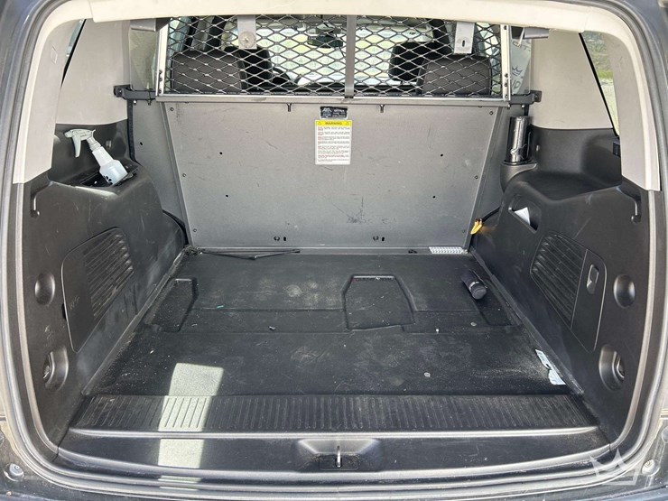 2017-chevrolet-tahoe-image-22