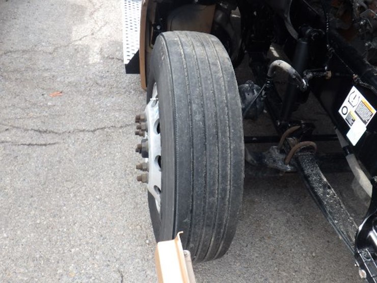 2022-kenworth-t680-image-23