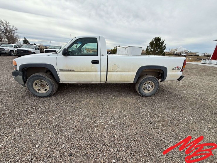 2001-gmc-2500hd-image-6