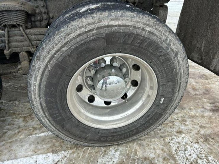 2017-western-star-4700-image-80