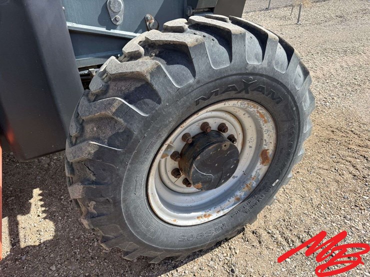 2008-jlg-g9-43a-image-9