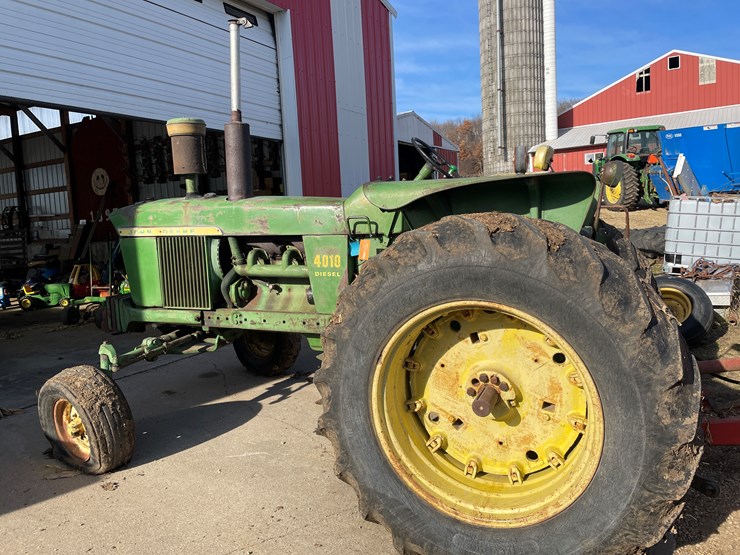 john-deere-4010-image-7