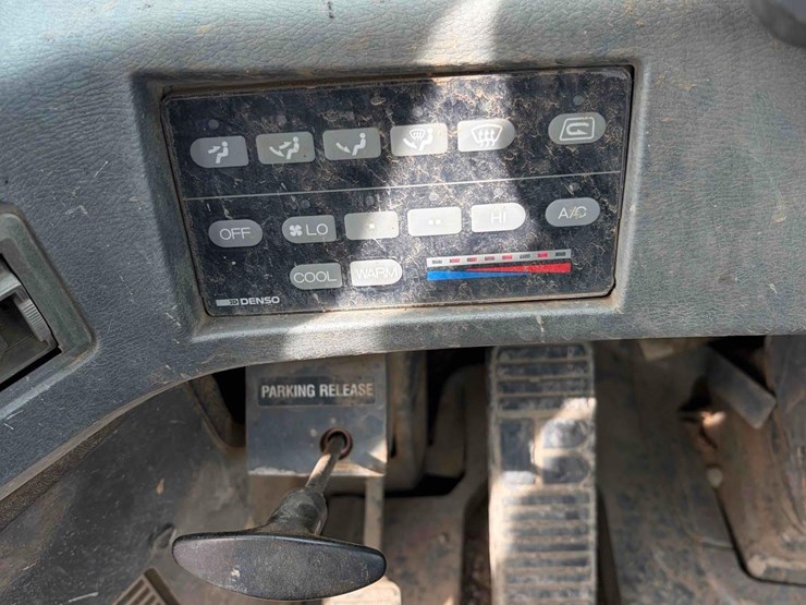 komatsu-wa180pt-3mc-image-13