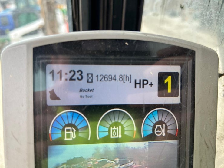 caterpillar-320e-image-21