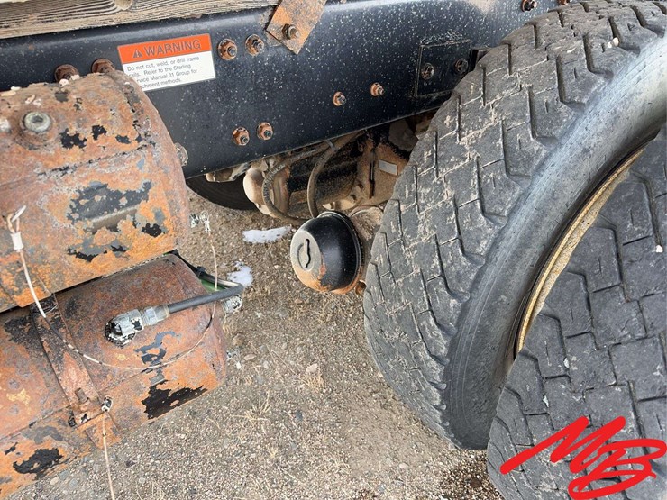 2002-sterling-m8500-image-21