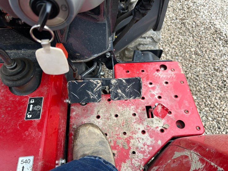 2015-massey-ferguson-1734e-image-26