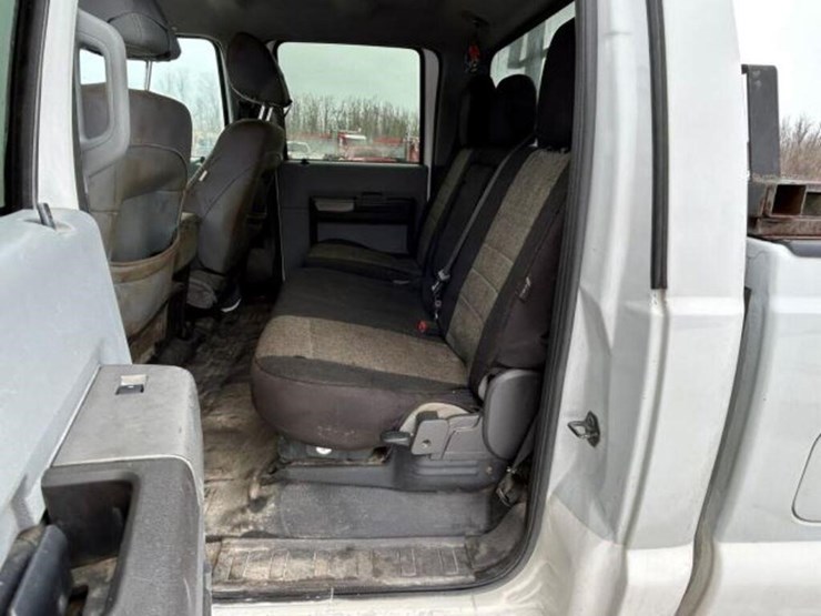 2011-ford-f350-image-25