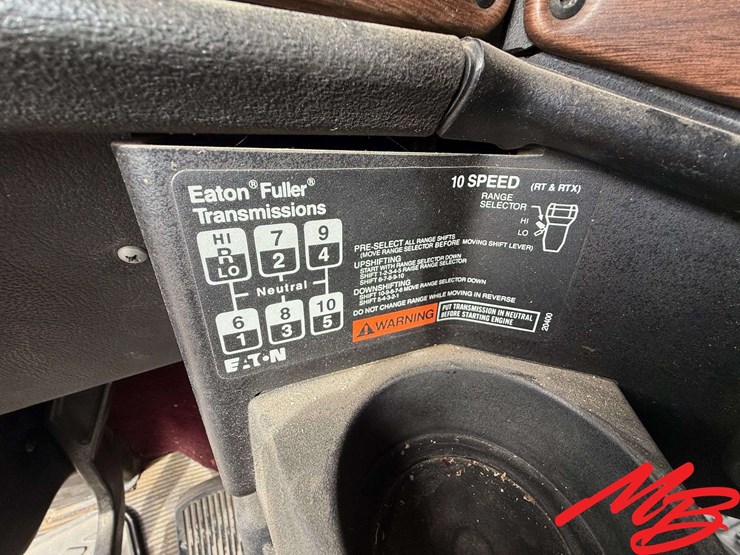 1993-caterpillar-10-image-22