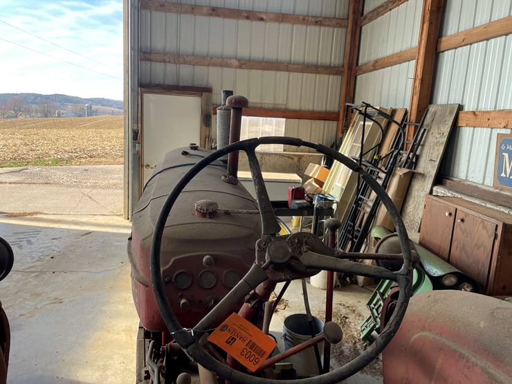 1958-massey-ferguson-33-image-24