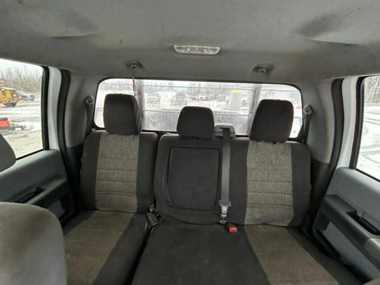 2011-ford-f350-image-15