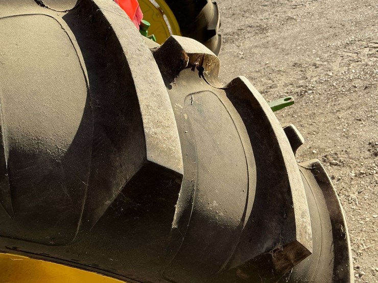 john-deere-70-image-12