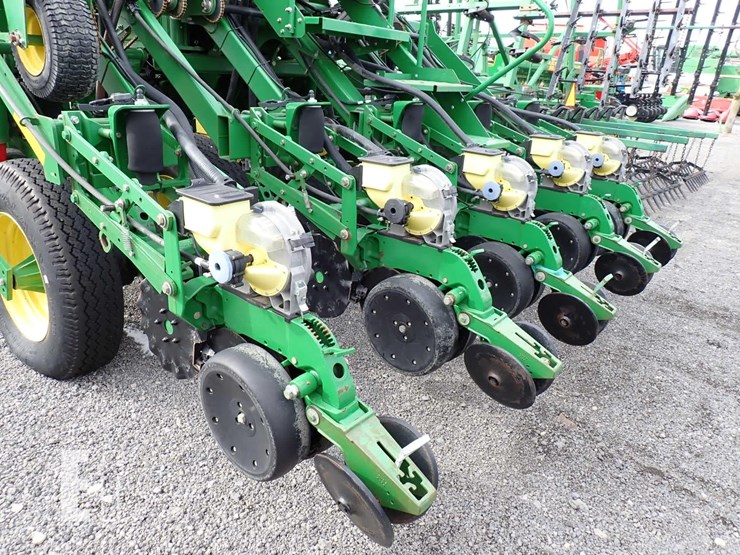 john-deere-1790-image-12