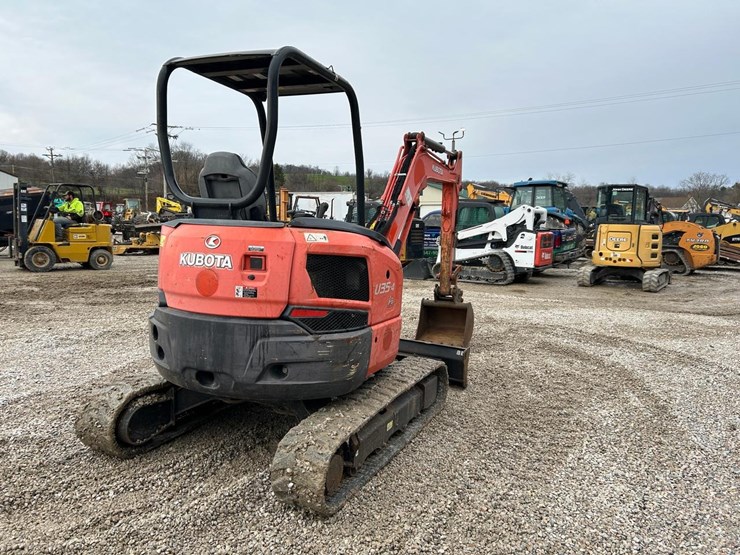 2015-kubota-u35-4-image-4