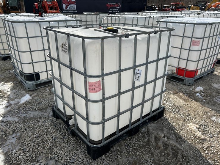 water-tank-tote-image-1