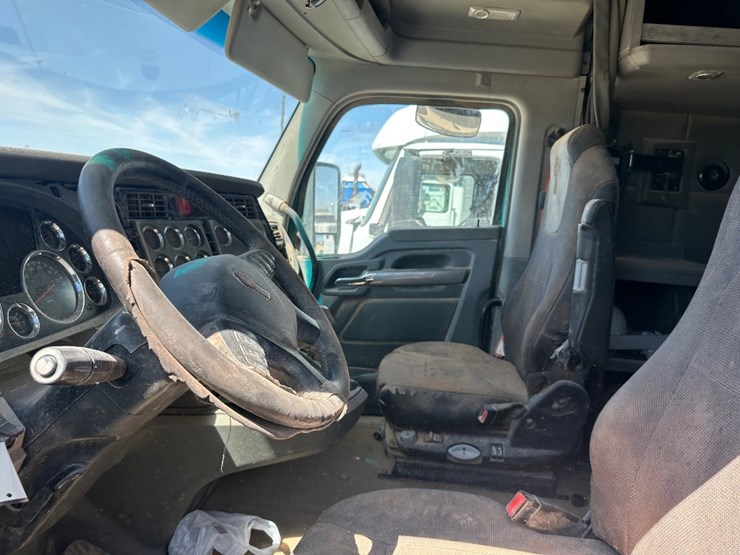 2018-kenworth-t680-image-8