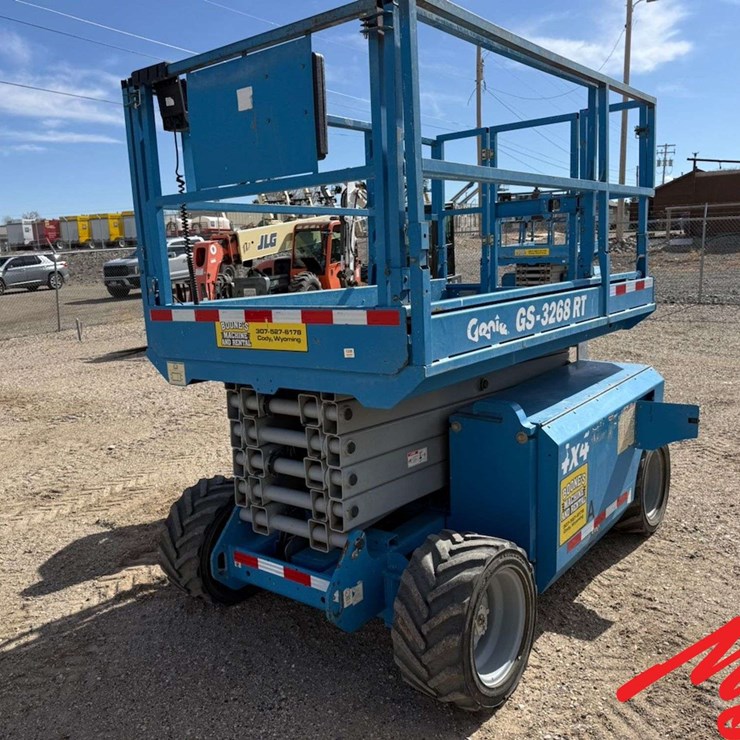 2009 GENIE GS3268RT