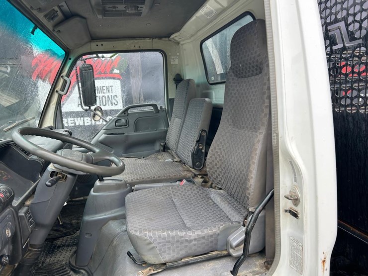 2007-gmc-w4-image-15