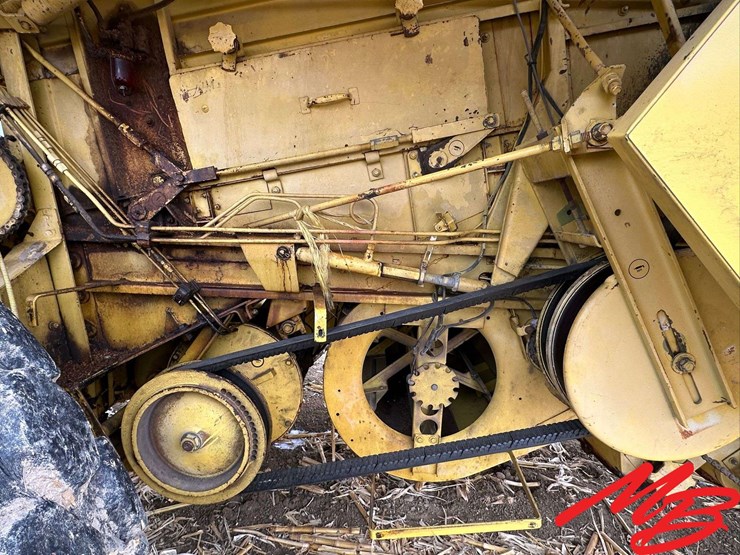 new-holland-70-image-29