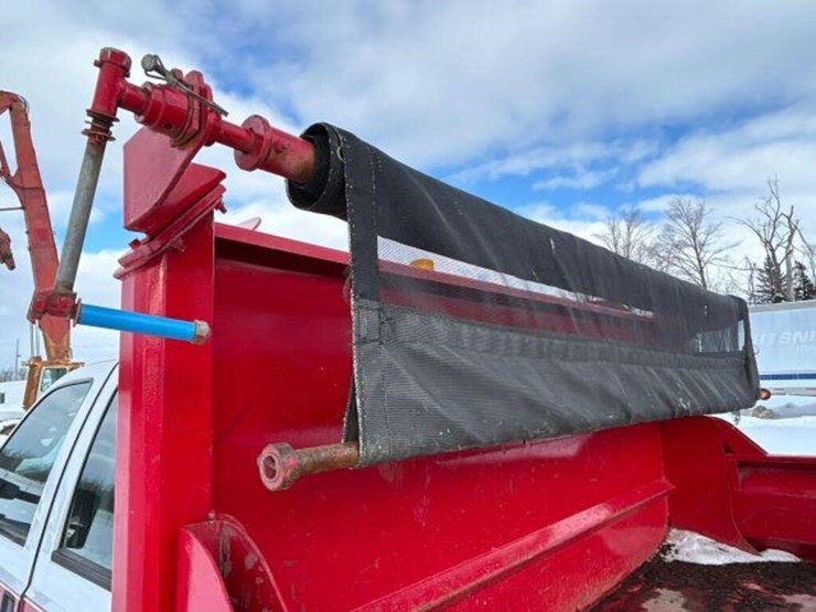 2015-ford-f550-xl-image-54