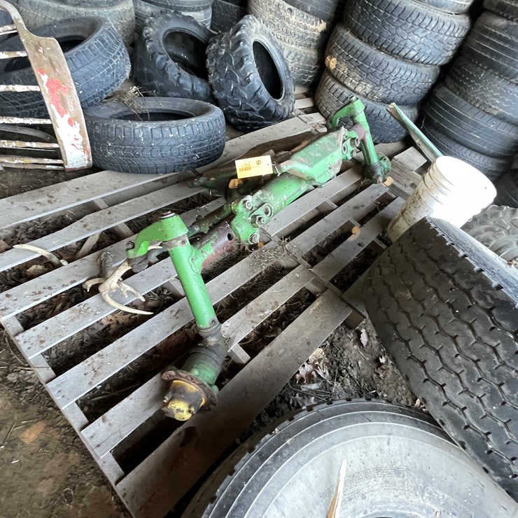 #6082 • John Deere Front Axle for Wide Front