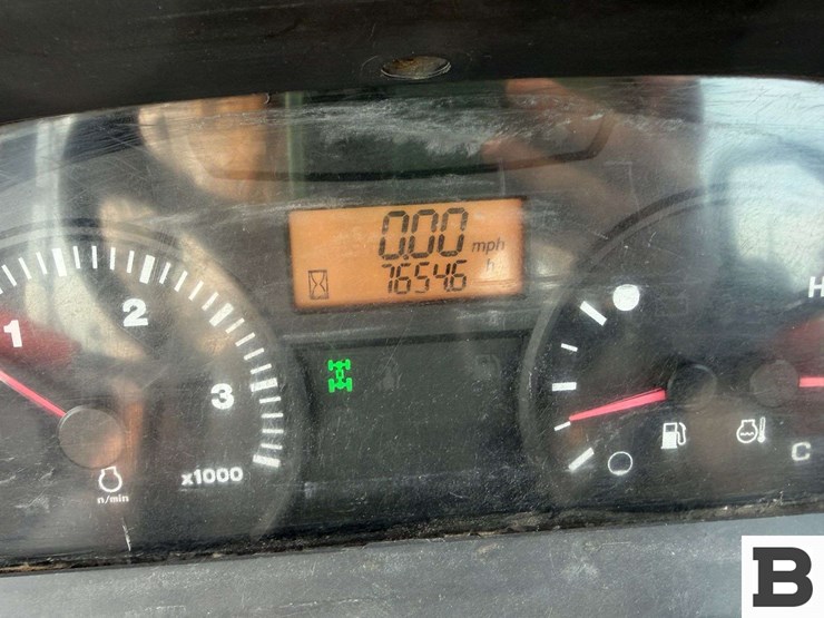 2016-kubota-m8540hd-image-29