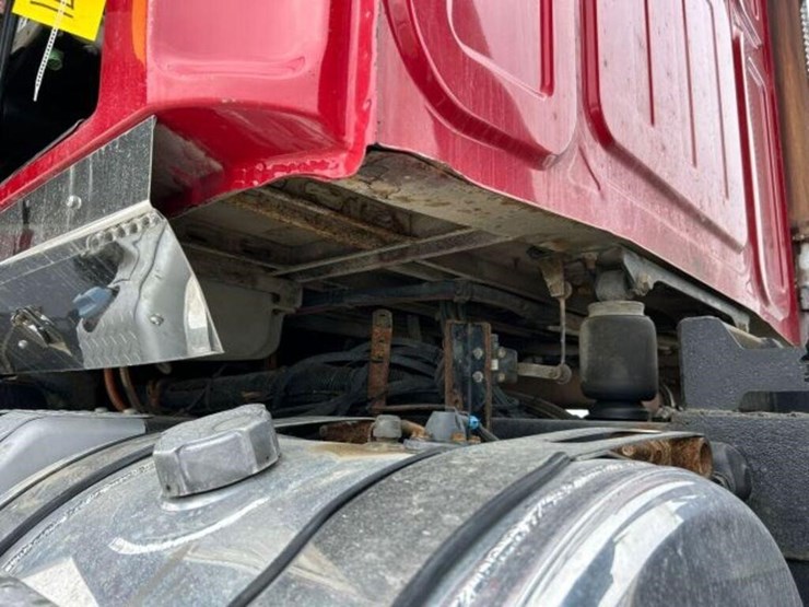 2017-western-star-4700-image-89