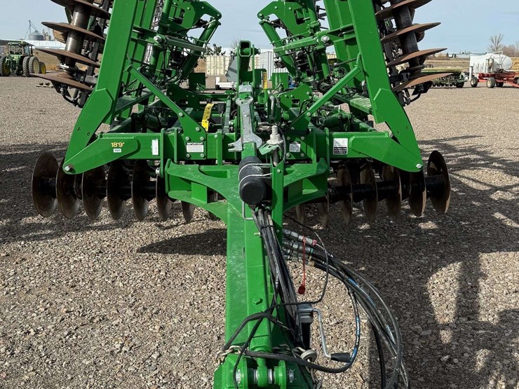 john-deere-2310-image-2