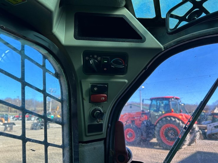 2021-caterpillar-289d3-image-24