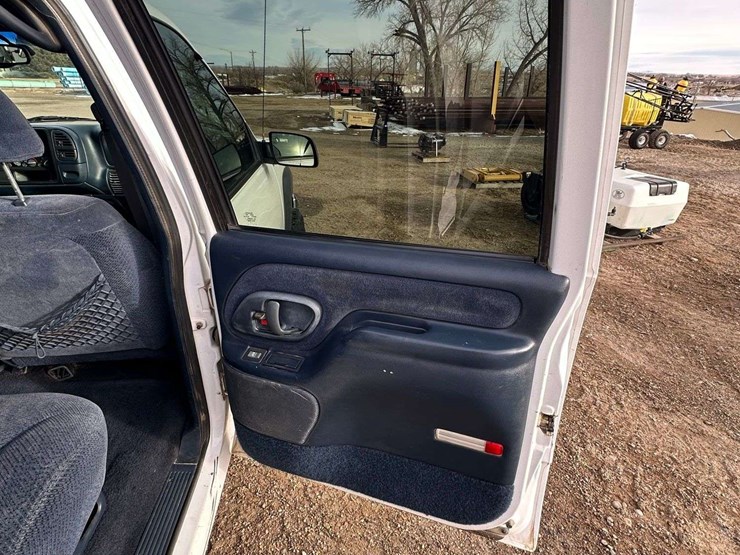 1997-gmc-3500-image-37