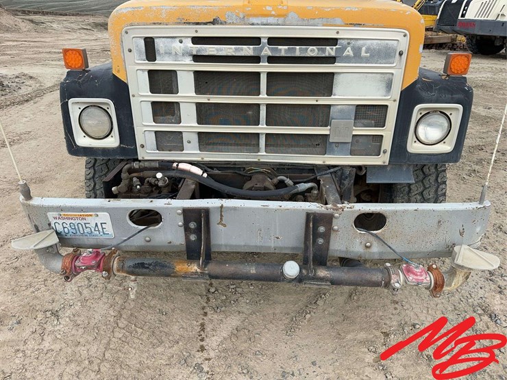 1985-international-s2500-image-3