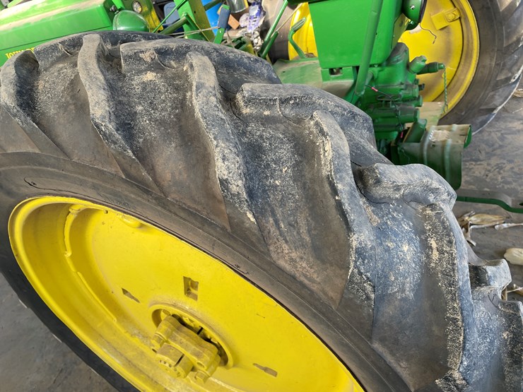 1952-john-deere-b-image-28