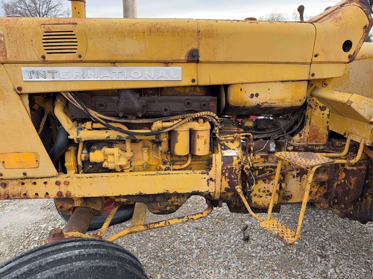 international-806-image-9