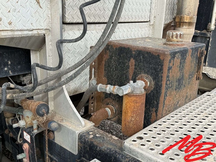 1993-caterpillar-10-image-12