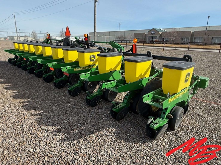 john-deere-1720-image-2