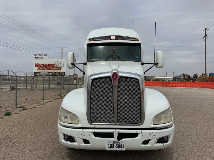 2013-kenworth-t660-image-2